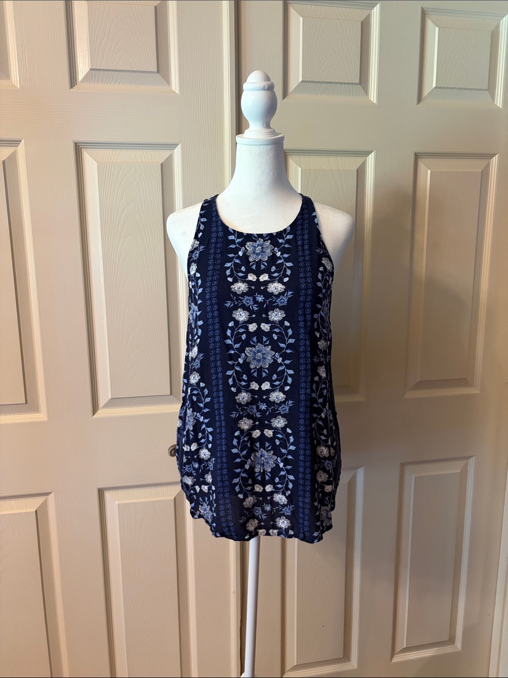Old Navy Navy Floral Racerback Tank